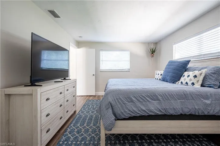 Large brith master bedroom