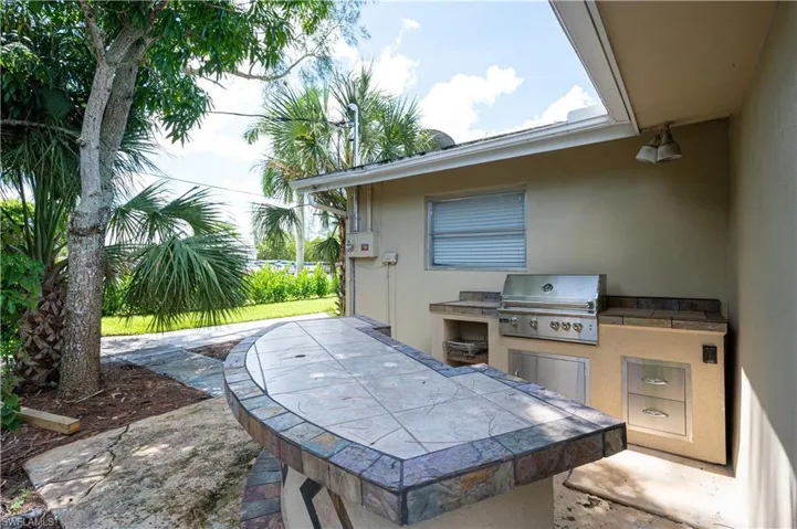 514 14th St N, Naples Fl 34102