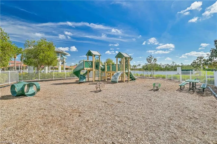 4209  Bloomfield  ST, Fort Myers, FL 33916