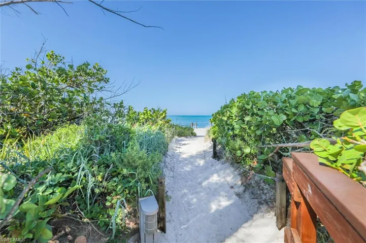 Path to beach