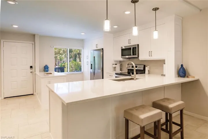 3032  Sandpiper Bay  CIR, Naples, FL 34112