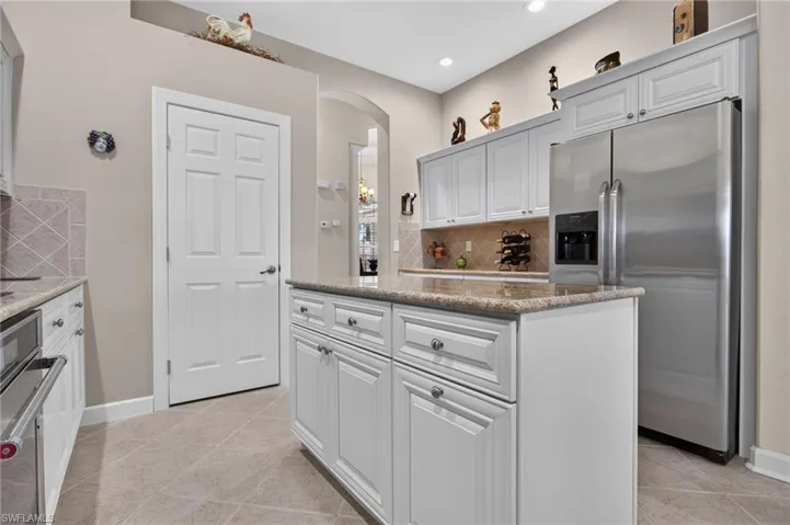 11021 Sea Tropic Ln, Fort Myers, Florida 33908