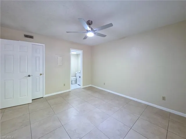4621  Bayshore  DR, Naples, FL 34112