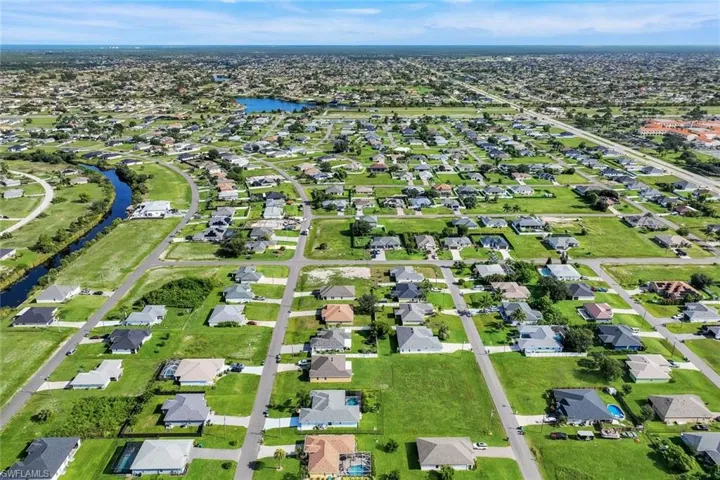 401 Nw 18th Ave, Cape Coral, Florida 33993