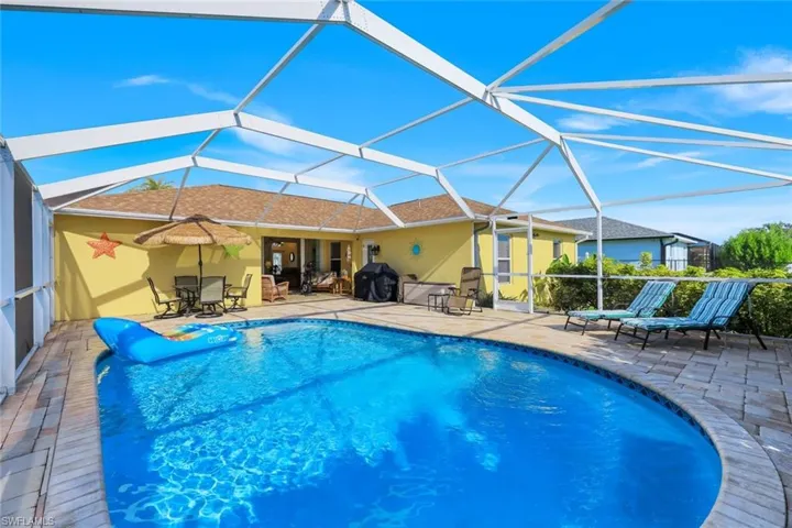 401 Nw 18th Ave, Cape Coral, Florida 33993