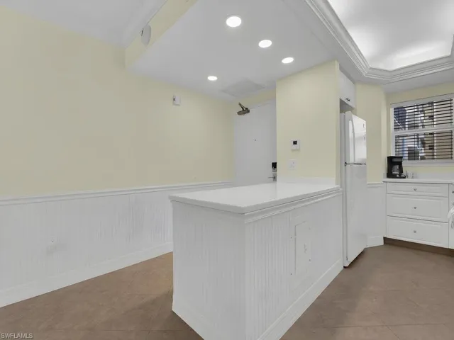 140 Seaview Ct 206s, Marco Island, Florida 34145