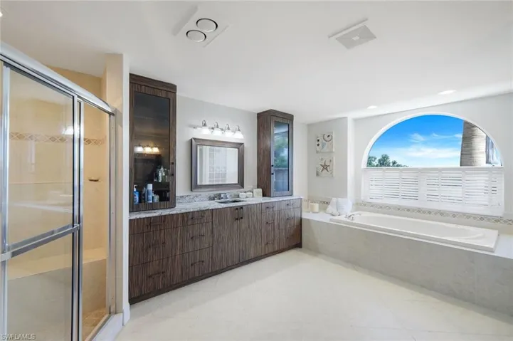 1111 Schooner Pl, Sanibel, Florida 33957