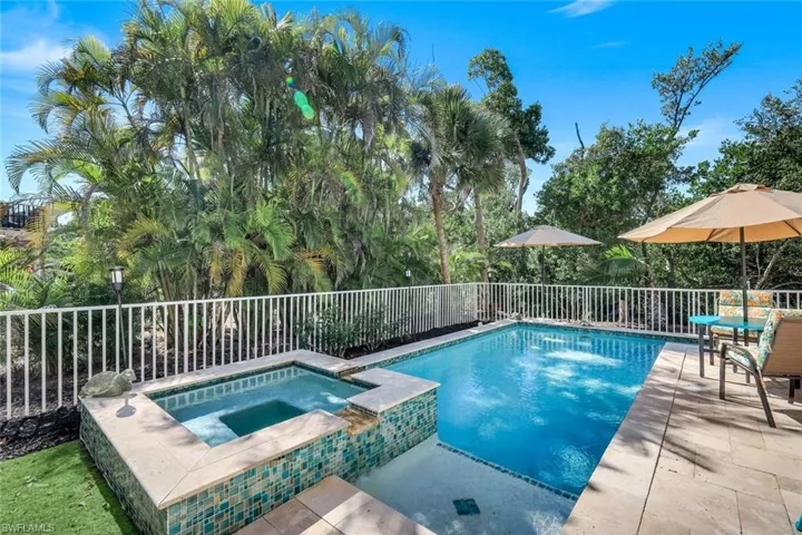 1111 Schooner Pl, Sanibel, Florida 33957