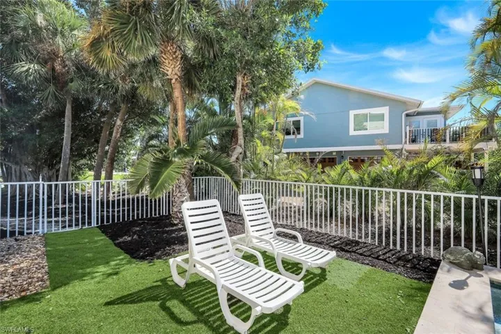 1111 Schooner Pl, Sanibel, Florida 33957