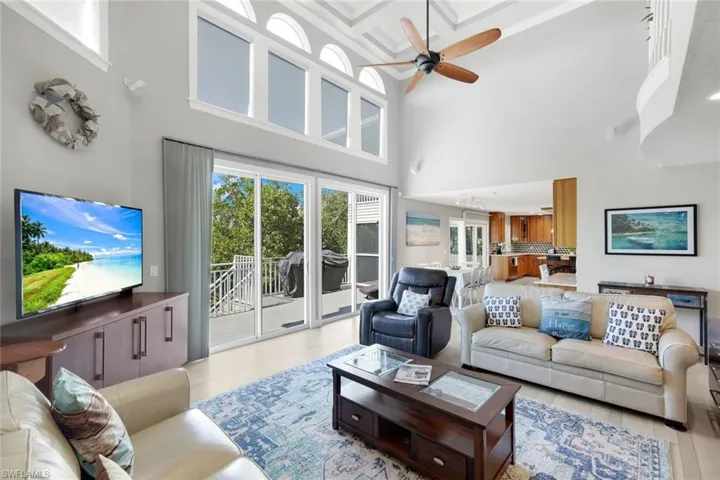 1111 Schooner Pl, Sanibel, Florida 33957