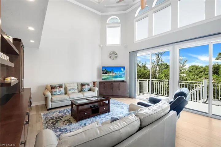 1111 Schooner Pl, Sanibel, Florida 33957