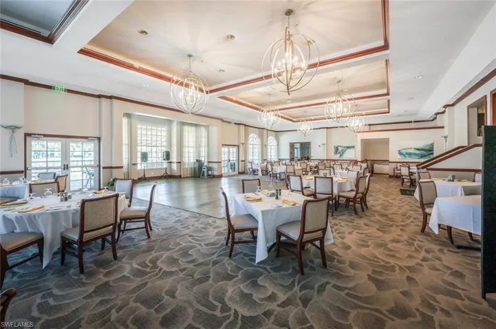 Glen Eagle Main Dining Area