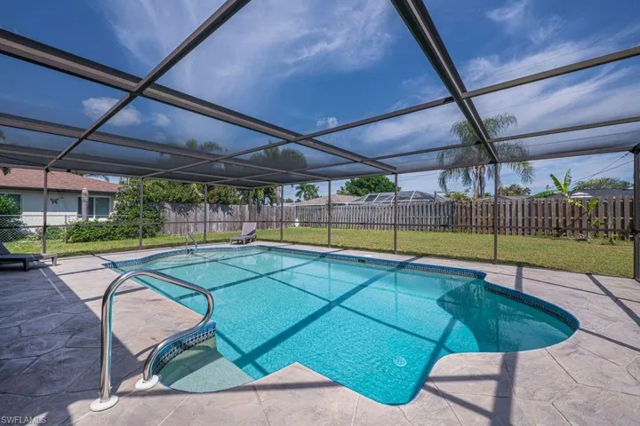 917 Se 35th St, Cape Coral Fl 33904
