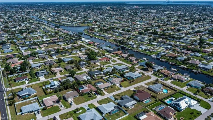 917 Se 35th St, Cape Coral Fl 33904