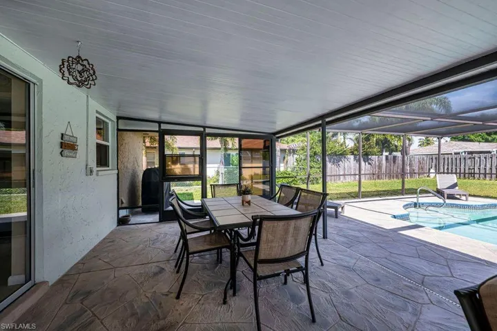 917 Se 35th St, Cape Coral Fl 33904