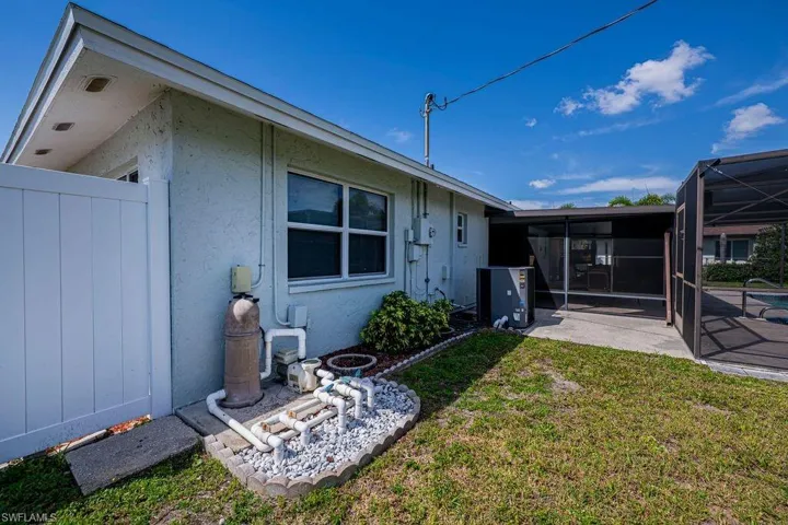 917 Se 35th St, Cape Coral Fl 33904