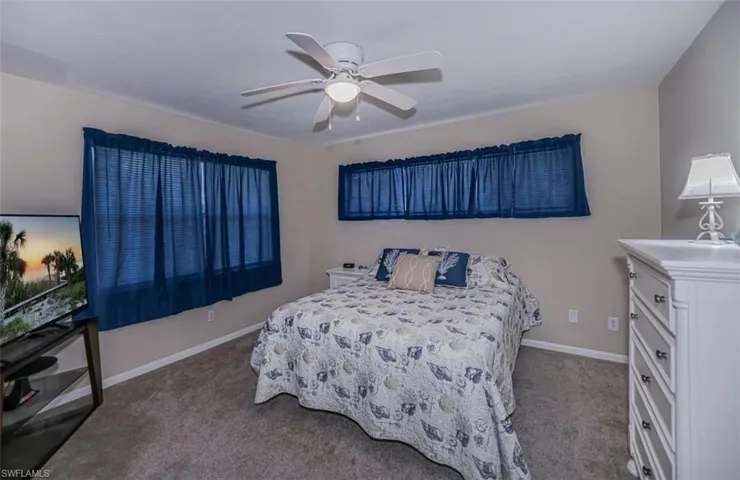 917 Se 35th St, Cape Coral Fl 33904