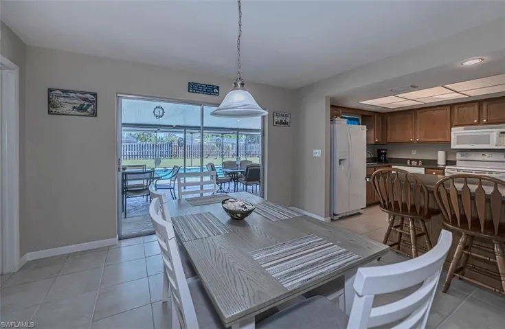 917 Se 35th St, Cape Coral Fl 33904