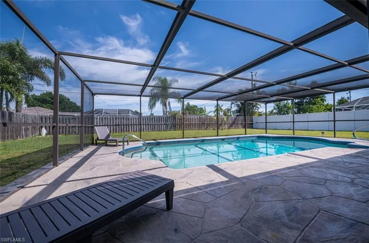 917 Se 35th St, Cape Coral Fl 33904