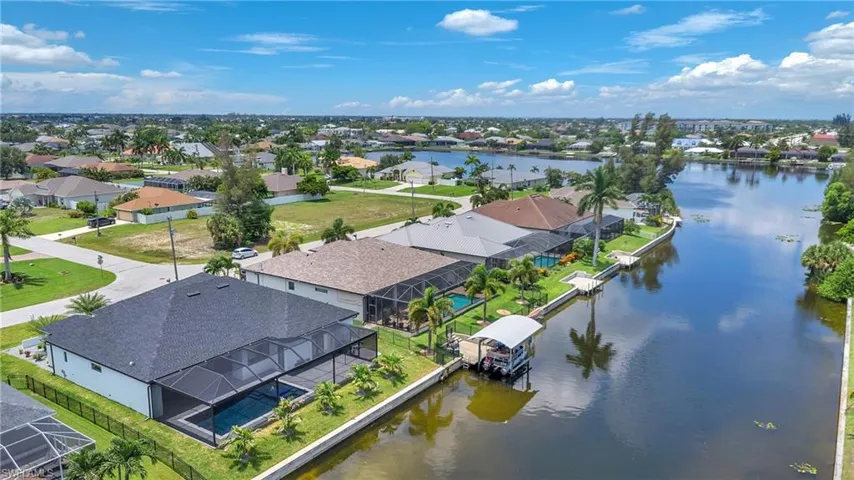 1227 Sw 37th St, Cape Coral, Florida 33914