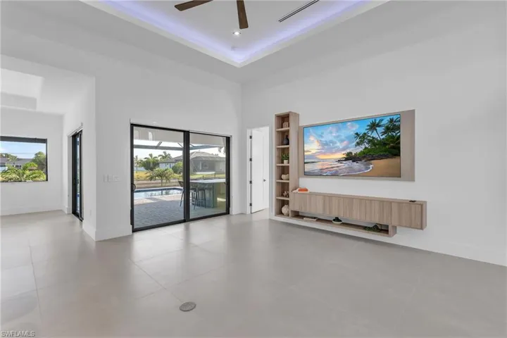 1227 Sw 37th St, Cape Coral, Florida 33914