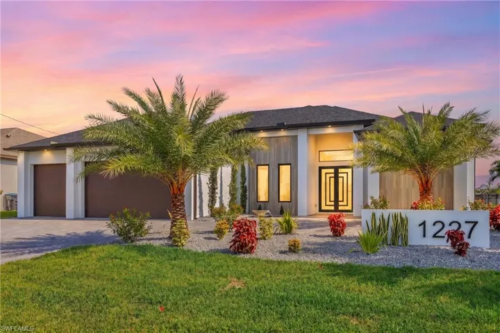 1227 Sw 37th St, Cape Coral, Florida 33914
