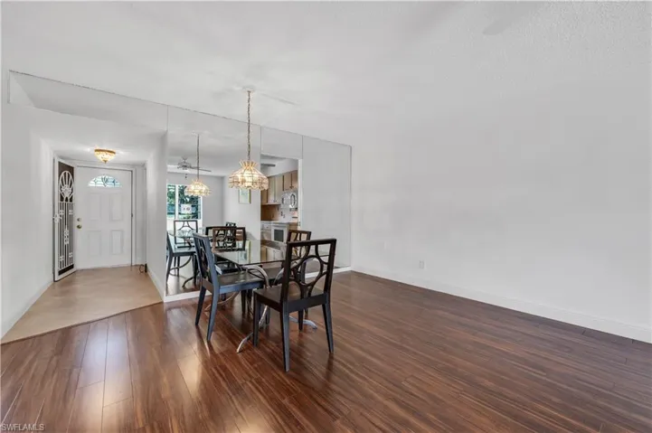 600 Valley Stream Dr D3, Naples, Florida 34113