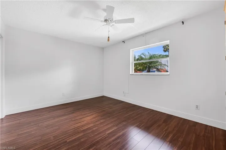 600 Valley Stream Dr D3, Naples, Florida 34113