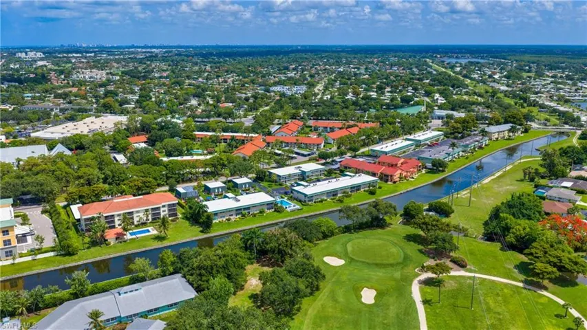 600 Valley Stream Dr D3, Naples, Florida 34113