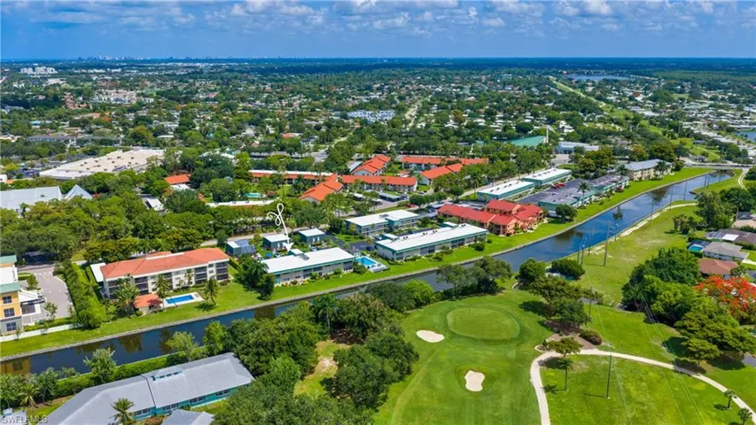 600 Valley Stream Dr D3, Naples, Florida 34113