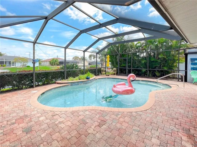 Massive Lanai and pool area