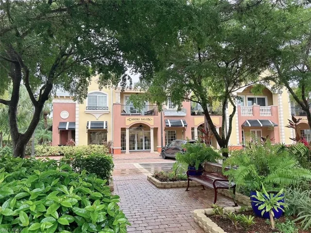 Amenity Center, Cardio Salon