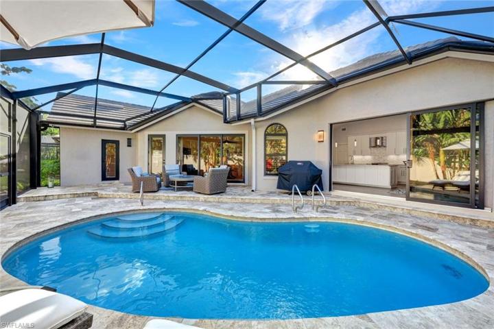 SO much space to entertain!