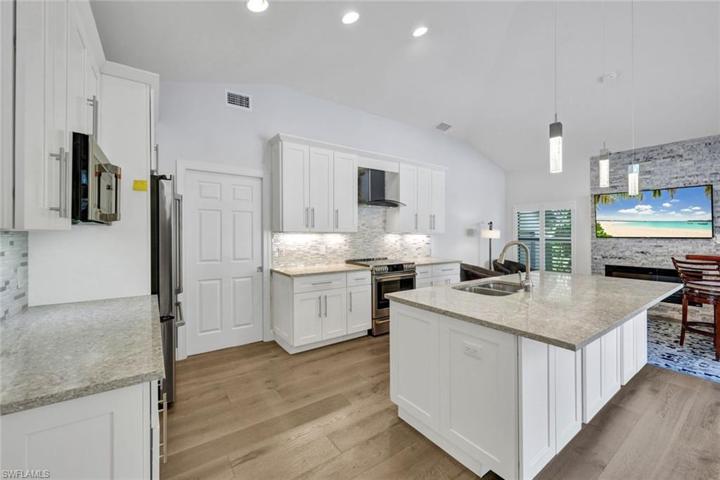 Plenty of room for two cooks!