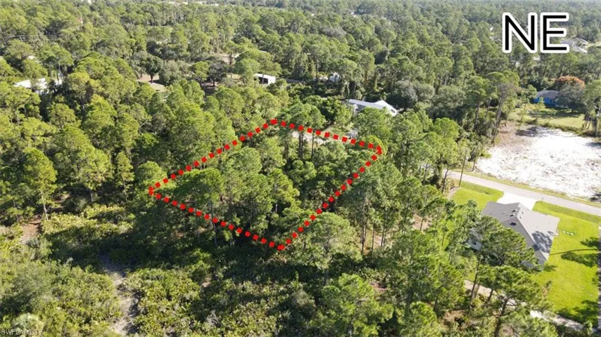 1615  Dixie  AVE, Lehigh Acres, FL 33972