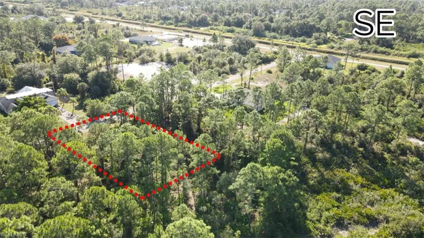 1615  Dixie  AVE, Lehigh Acres, FL 33972