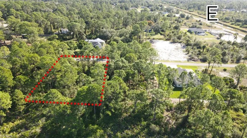1615  Dixie  AVE, Lehigh Acres, FL 33972