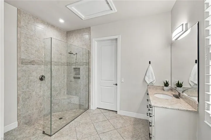 4118 Raffia Dr, Naples, Florida 34119