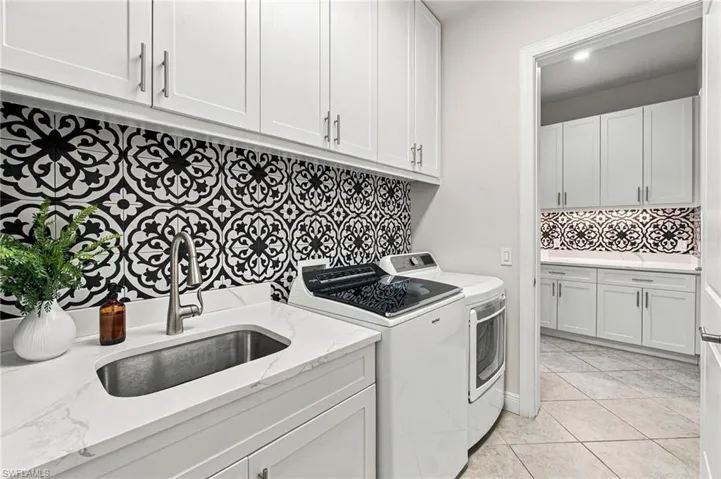 4118 Raffia Dr, Naples, Florida 34119