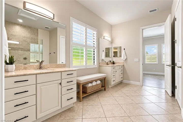 4118 Raffia Dr, Naples, Florida 34119