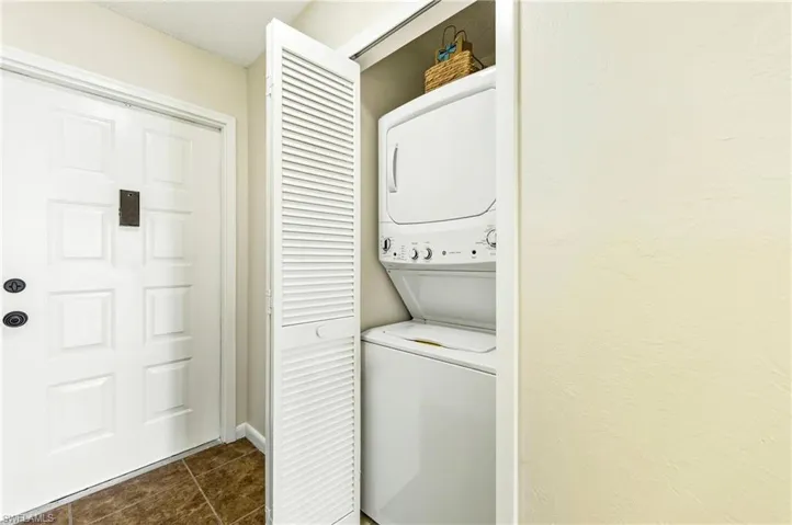 616 Se 14th Ter 201, Cape Coral, Florida 33990