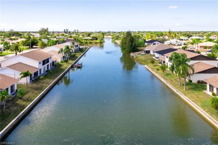 616 Se 14th Ter 201, Cape Coral, Florida 33990