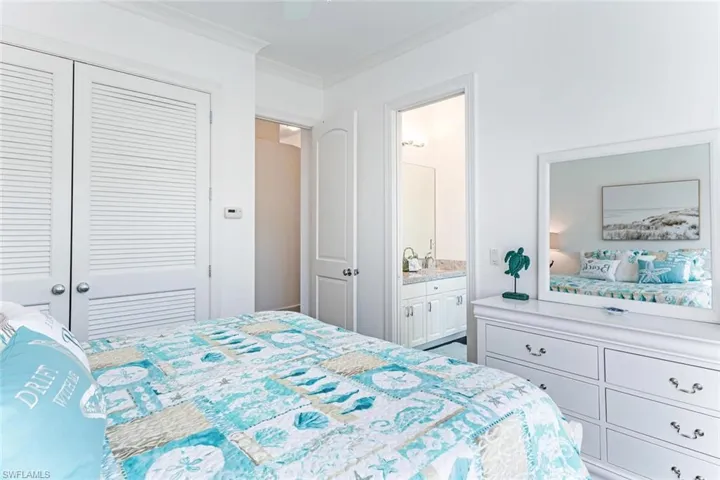 Queen Bed