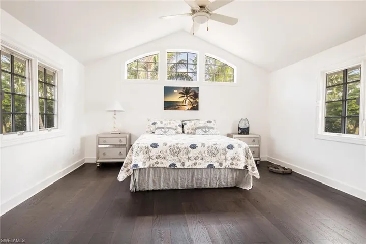 Queen Bed