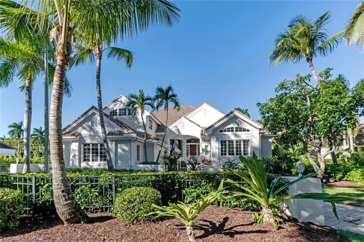 2540 Half Moon Walk, Naples, Florida 34102