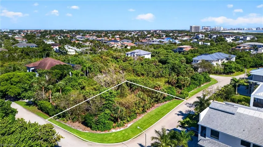 707 Waterside Dr, Marco Island, Florida 34145