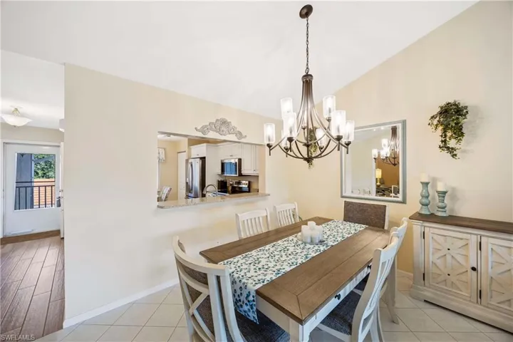 700  Saratoga  CIR, Naples, FL 34104