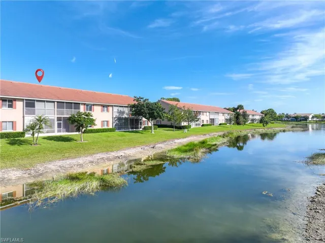 700  Saratoga  CIR, Naples, FL 34104