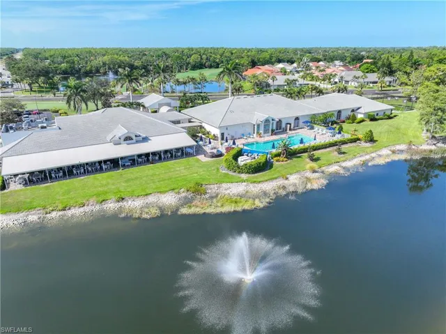 700  Saratoga  CIR, Naples, FL 34104