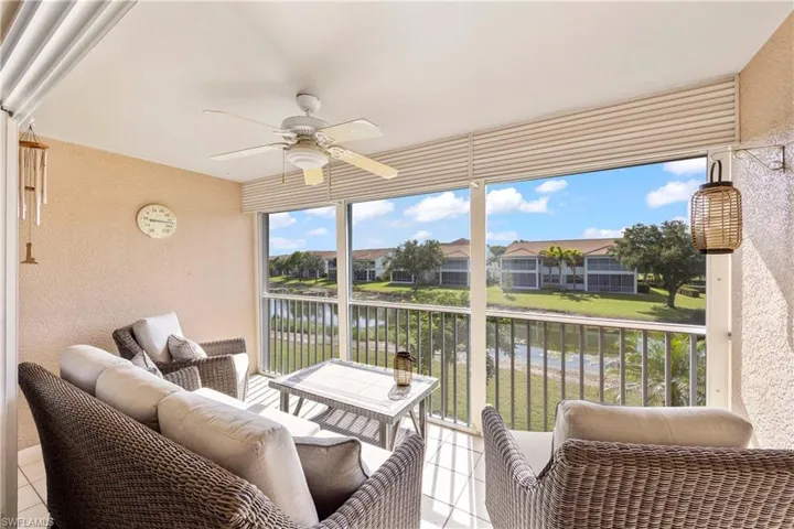 700  Saratoga  CIR, Naples, FL 34104